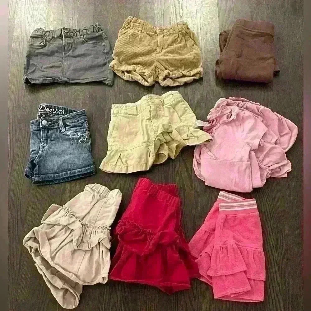 GIRLS BUNDLE SIZE 6 - 9 items 1 dress, 5 skirts, 1 jogger, 2 shorts